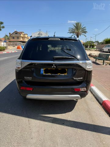 מיצובישי אאוטלנדר