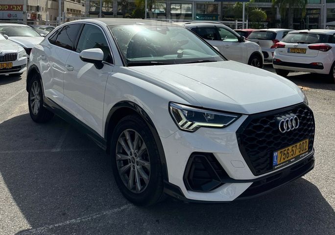 אאודי Q3