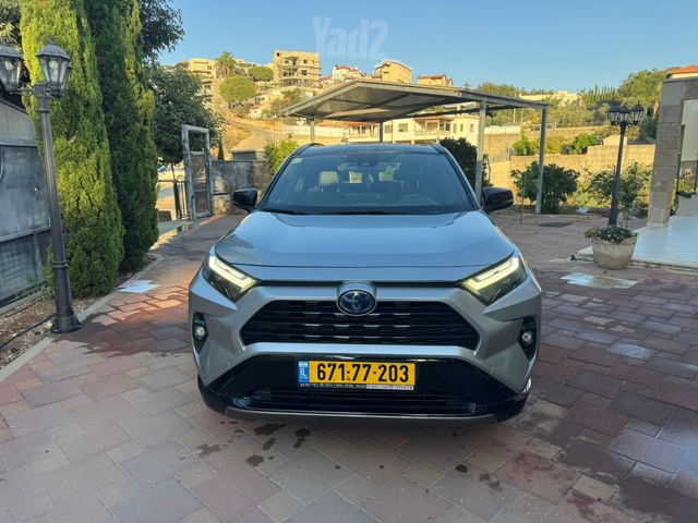 מודעת רכב טויוטה RAV4