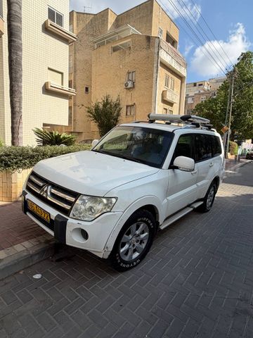 מיצובישי פג'רו