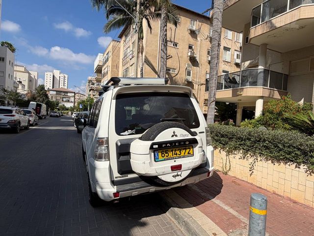 מיצובישי פג'רו