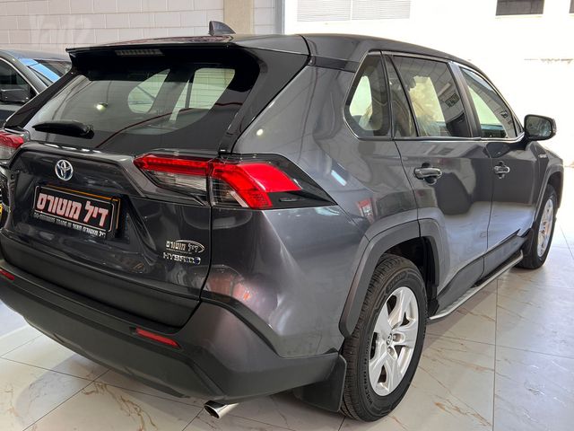 טויוטה RAV4
