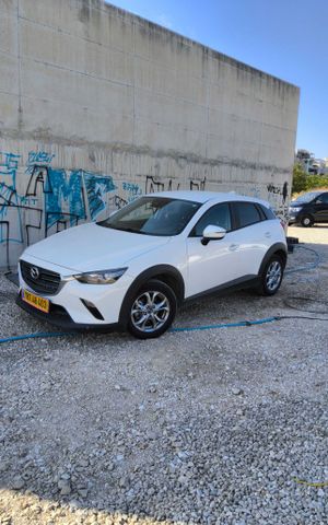 מודעת רכב מאזדה CX-3