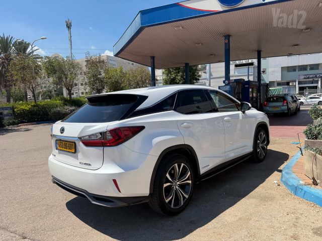 לקסוס RX