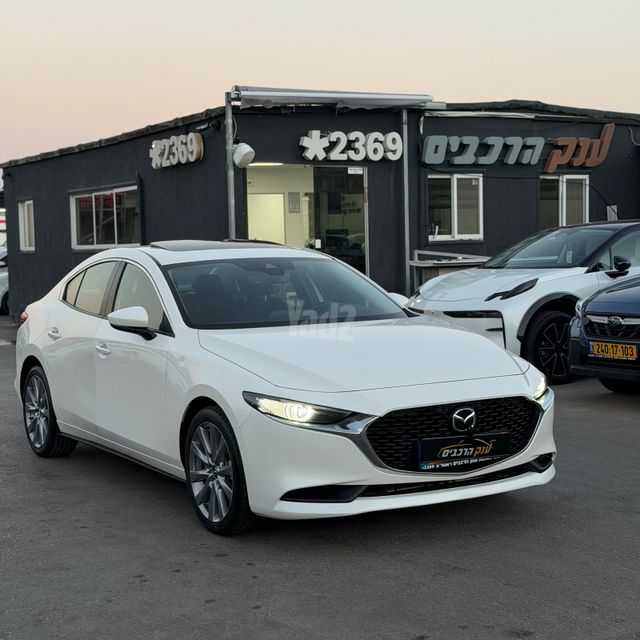 מודעת רכב מאזדה 3