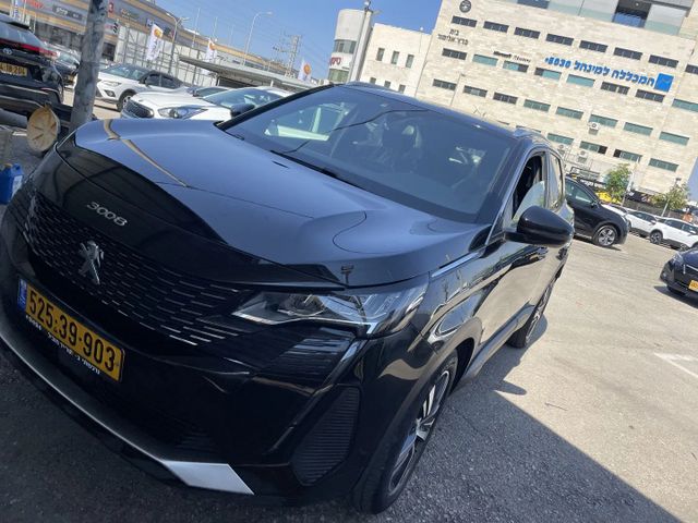 פיג'ו 3008