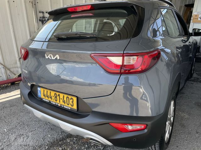 קיה סטוניק