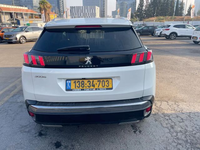 פיג'ו 3008
