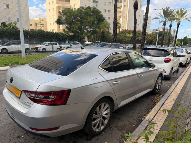 מודעת רכב סקודה סופרב 2