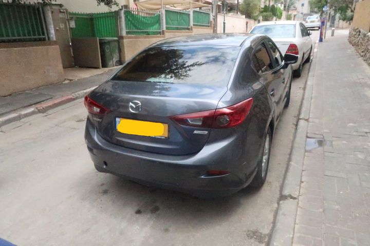 מודעת רכב מאזדה 3 2