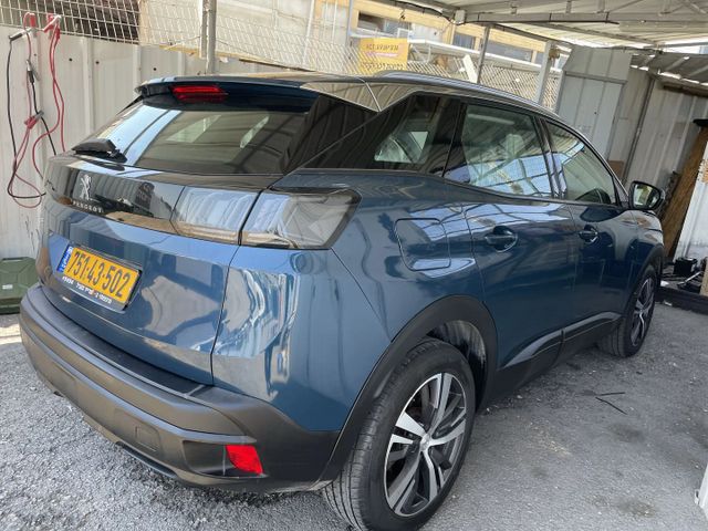 פיג'ו 3008