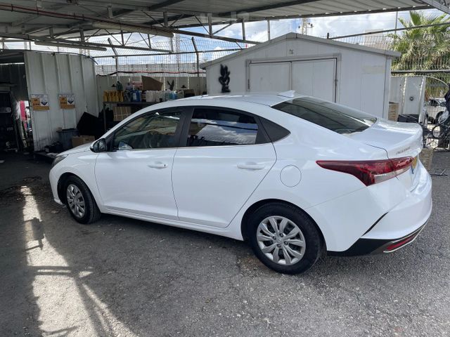 יונדאי אקסנט i25