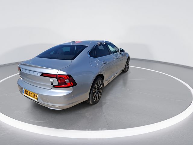 וולוו S90