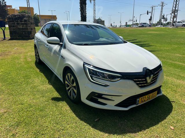 רנו מגאן