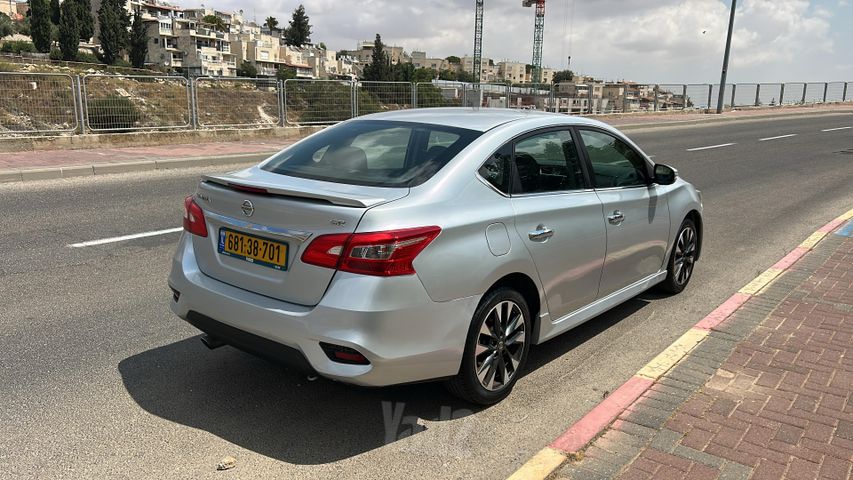 ניסאן סנטרה