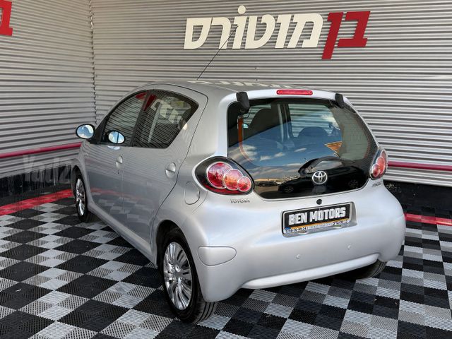 טויוטה אייגו