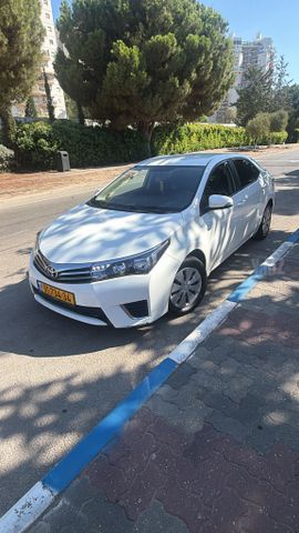 טויוטה קורולה