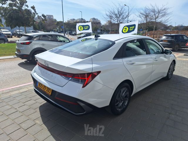 יונדאי אלנטרה