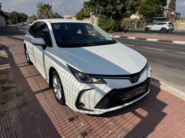 טויוטה קורולה