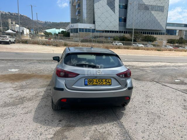 מאזדה 3