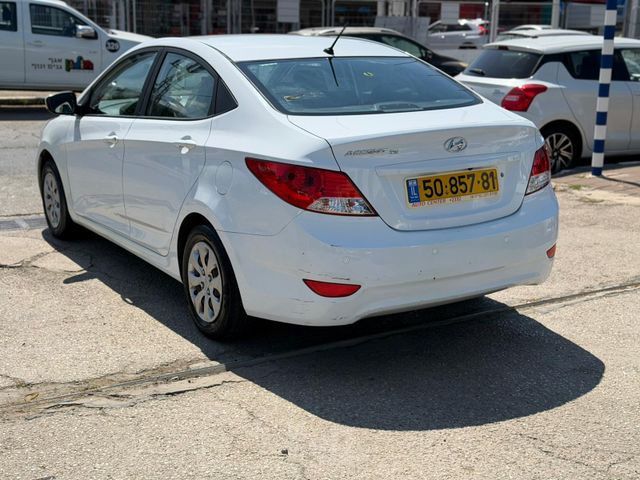 יונדאי אקסנט i25