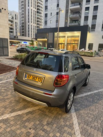 סוזוקי SX4