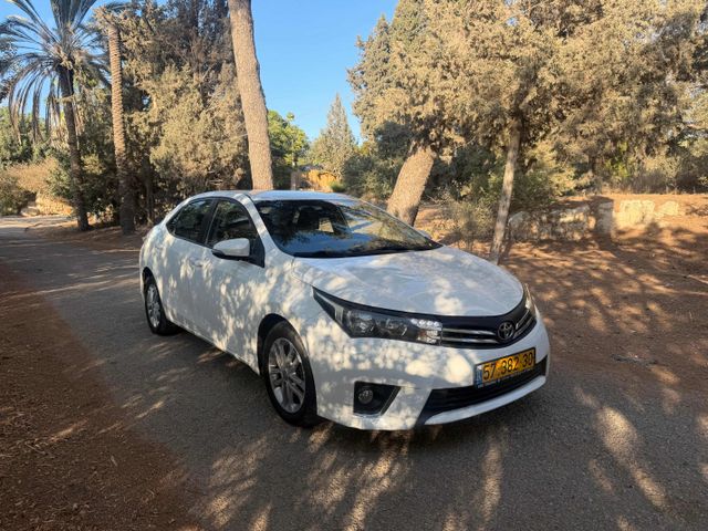 טויוטה קורולה
