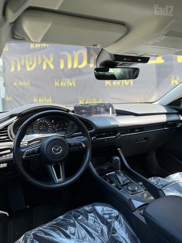 מאזדה 3