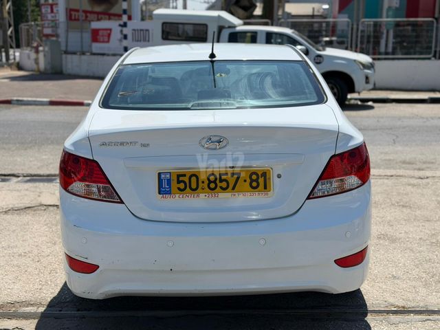 יונדאי אקסנט i25