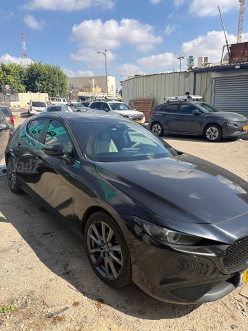 מאזדה 3