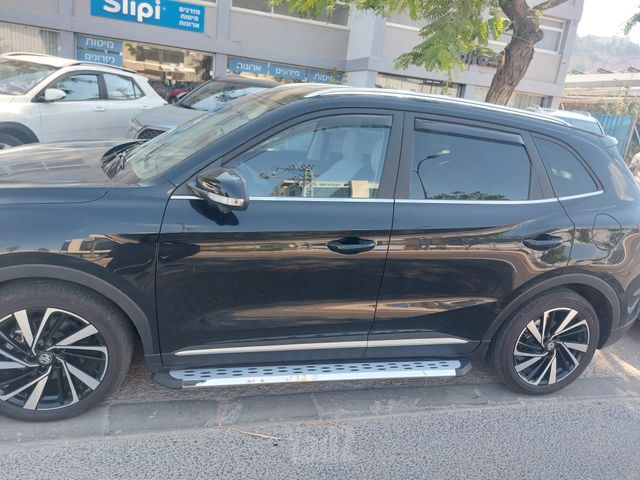 אם ג'י ZS