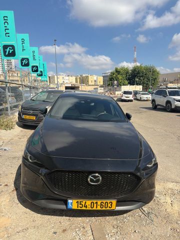 מודעת רכב מאזדה 3