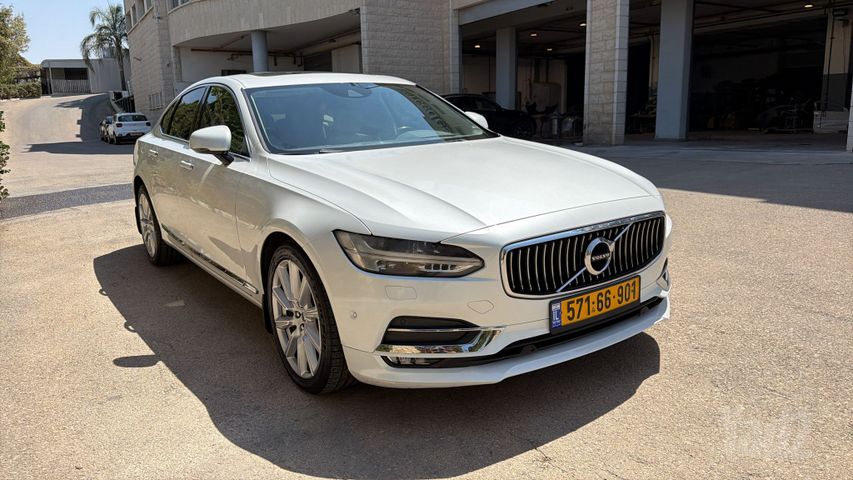 וולוו S90