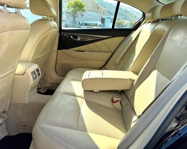אינפיניטי Q50