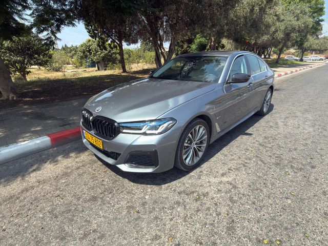 מודעת רכב ב מ וו סדרה 5