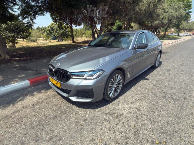 מודעת רכב ב מ וו סדרה 5