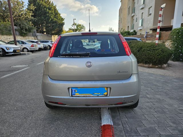 מודעת רכב פיאט פונטו
