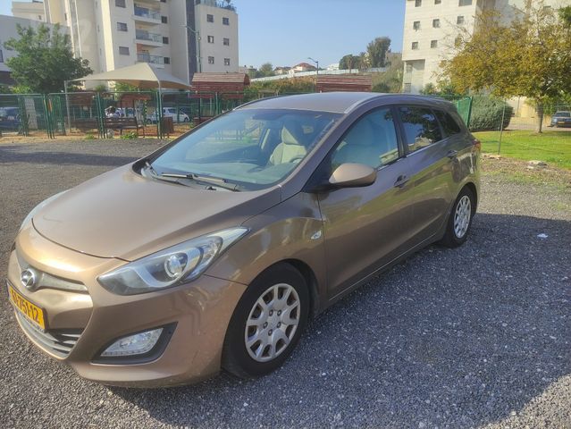 יונדאי i30
