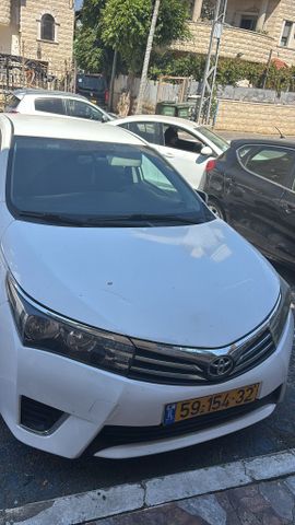 טויוטה קורולה