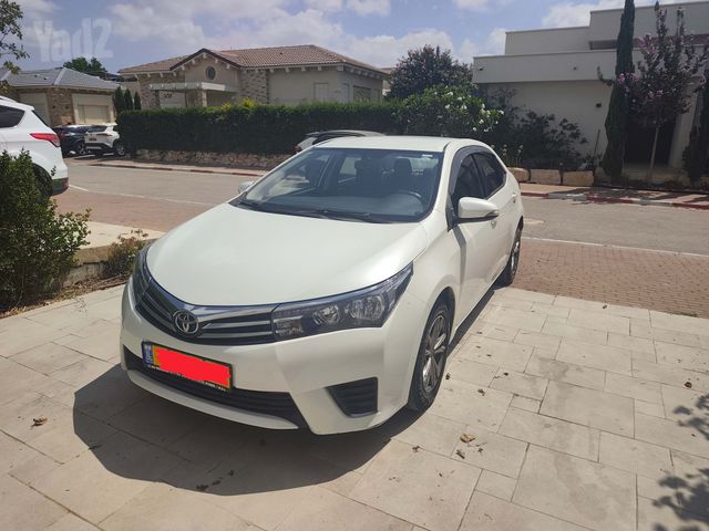 טויוטה קורולה