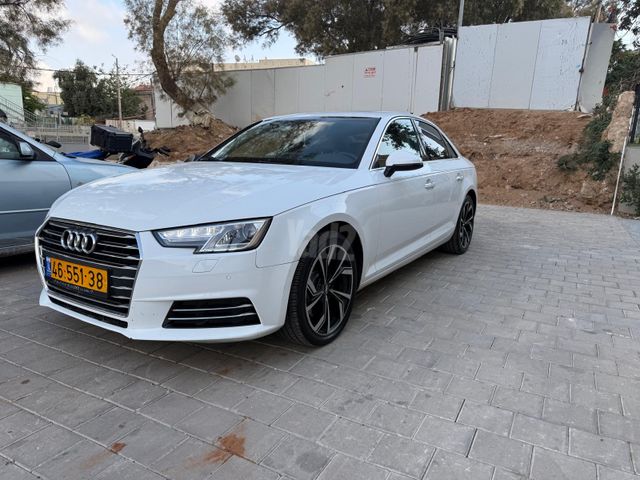 מודעת רכב אאודי A4