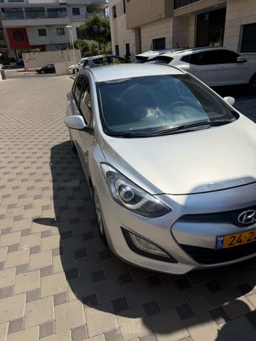 יונדאי i30