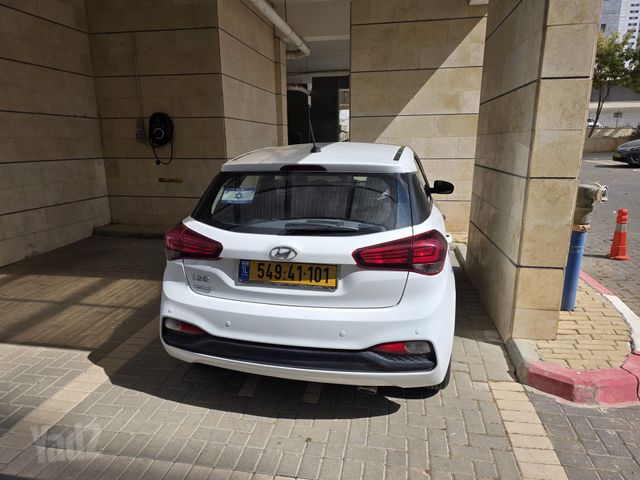 יונדאי i20