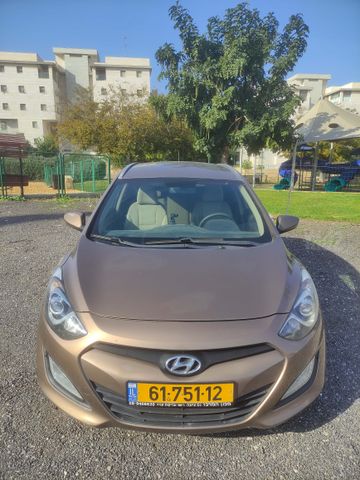 יונדאי i30