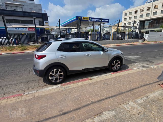 מודעת רכב קיה סטוניק