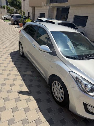 יונדאי i30