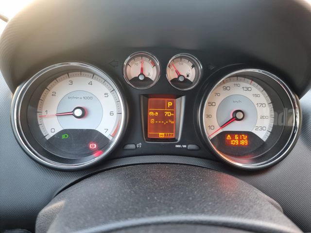 פיג'ו 308
