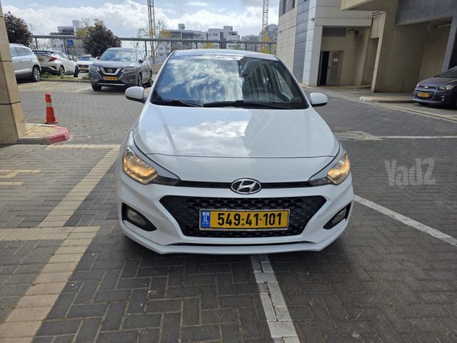 יונדאי i20