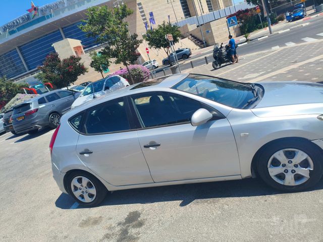 יונדאי i30