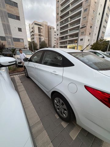 יונדאי אקסנט i25